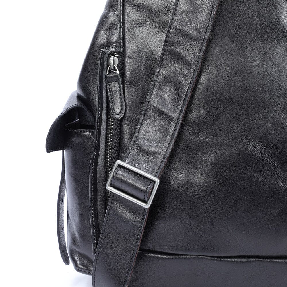 Voyager - Small Black Leather Backpack