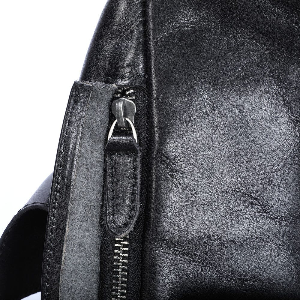 Voyager - Small Black Leather Backpack